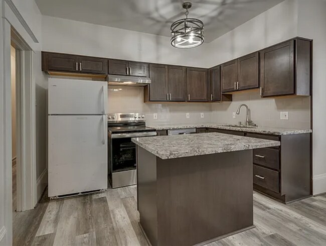 Building Photo - Beautiful Remodeled 2 Bedroom Home in Reno's Desirable Old Southwest