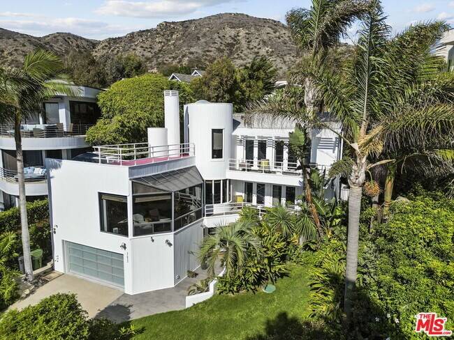 Building Photo - 31833 W Sea Level Dr