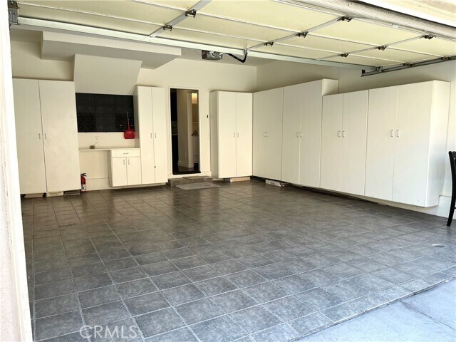 Building Photo - 22 Herringbone