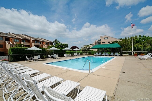 Building Photo - 59 Watchogue Ave