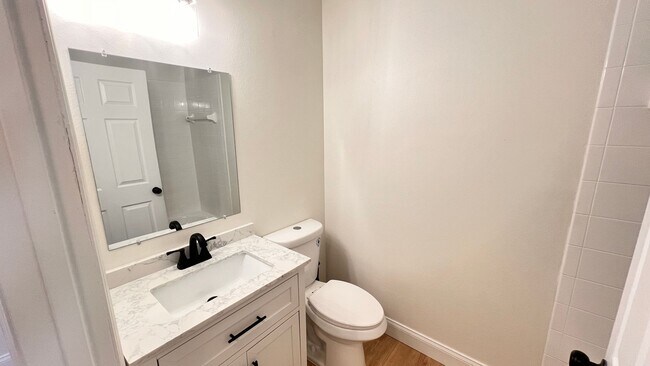 Building Photo - AWESOME 4BD/3BA in Orlando!!!