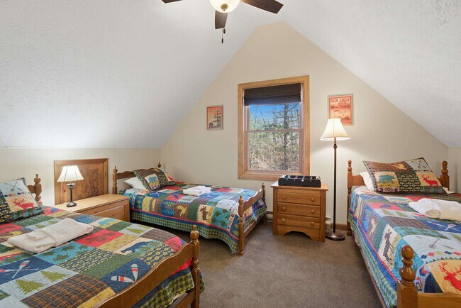 Building Photo - 610 Traci Ln