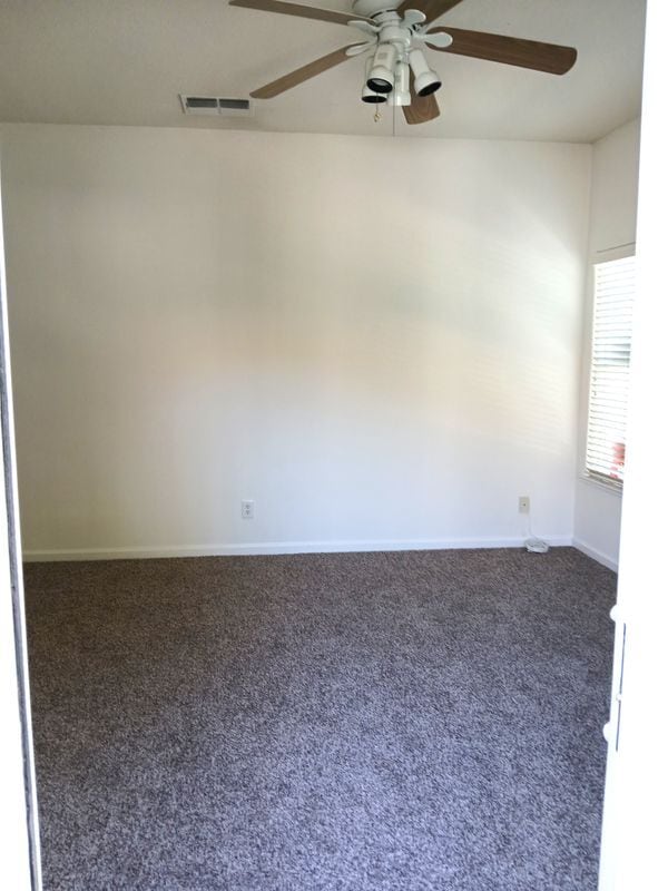 Building Photo - 3301 N Park Dr