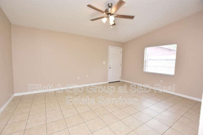 Building Photo - 774 Zella Ln