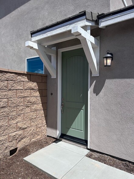 Primary Photo - 30272 Truckee Cir