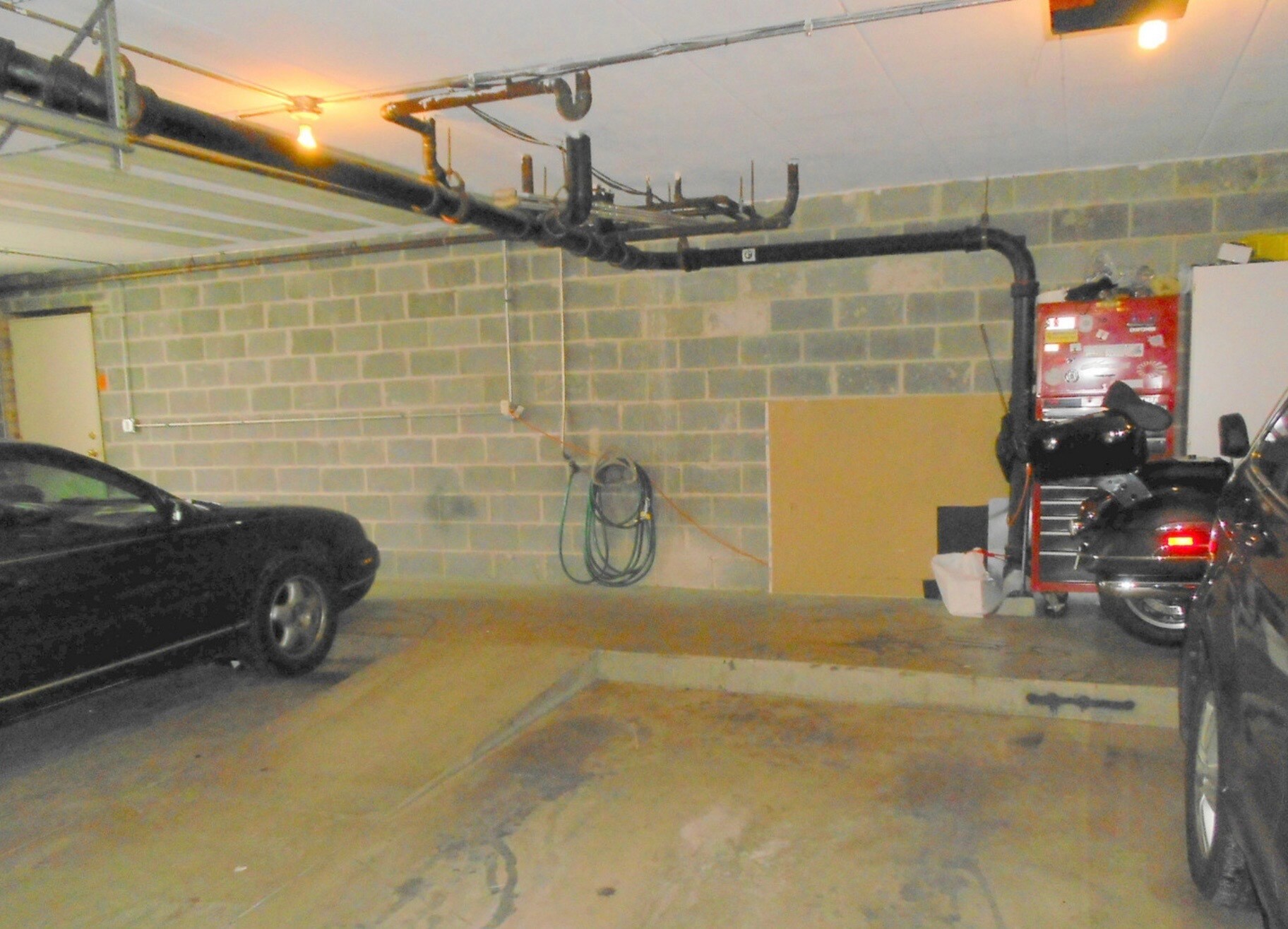 Building Photo - 9432 S Kolmar Ave