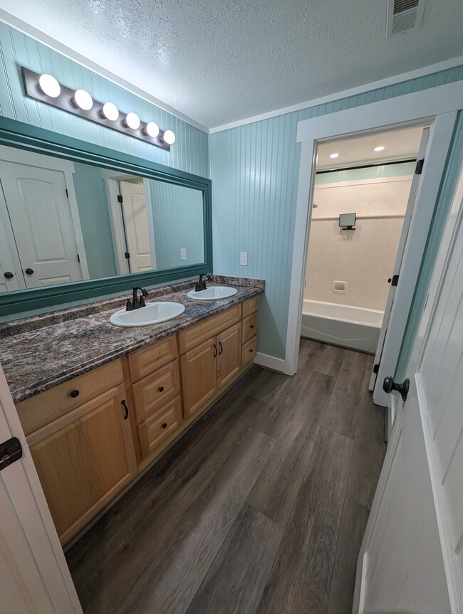 Shared Bathroom - 1621 N 2600 W