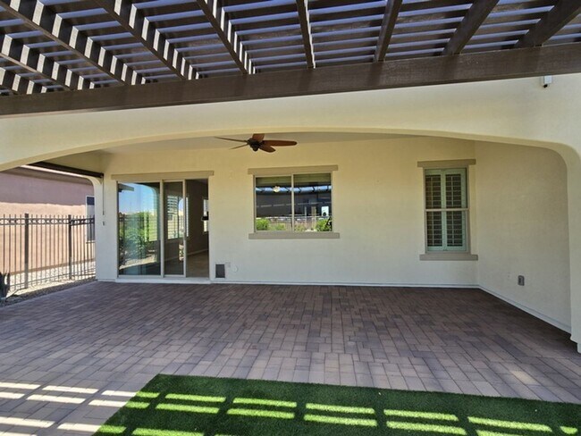 Building Photo - 35532 N Sunset Trail