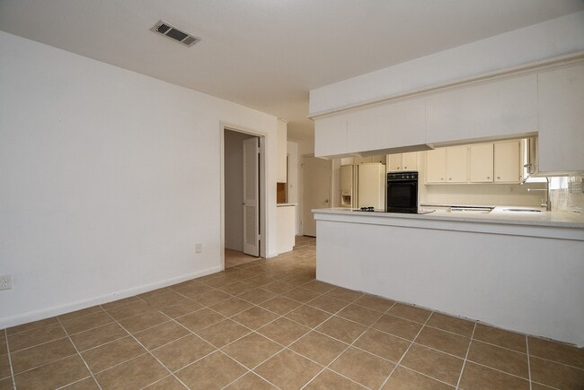 Building Photo - 6411 Teal Run Dr