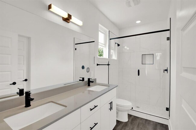 Building Photo - 7603 Carver Ave