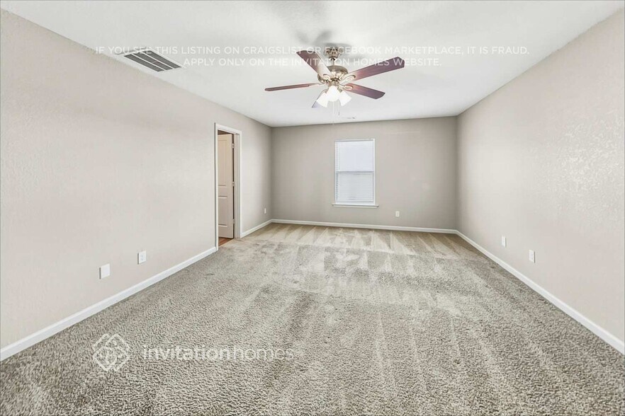 Building Photo - 439 Vermeer Ct