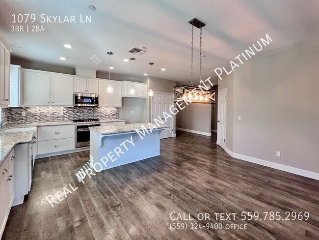 Building Photo - 1079 Skylar Ln