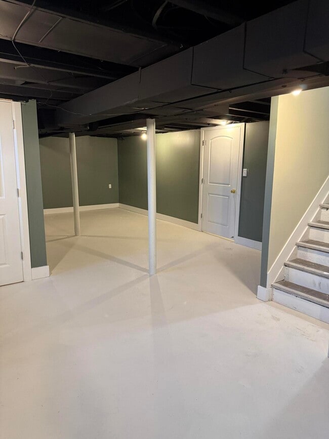 Building Photo - 16540 Marlowe St