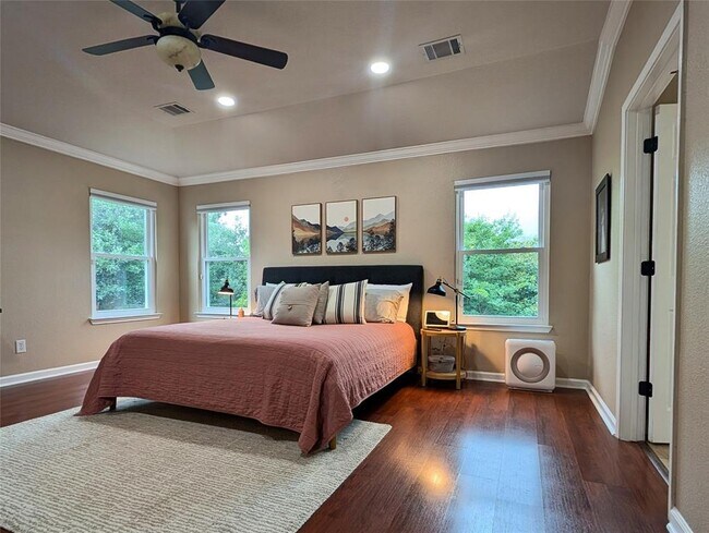 Building Photo - 14504 Templemore Cove