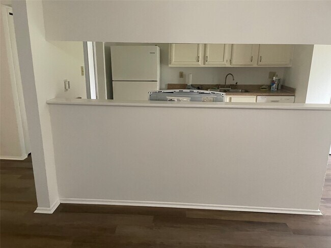 Building Photo - 17615 Red Wolf Ct