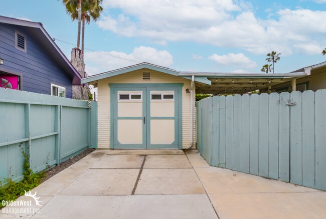 Building Photo - Charming 3Bdm 2Ba Home Located in the Norm...