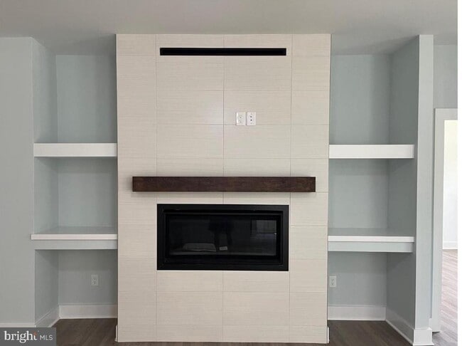 Building Photo - 7 Cedarwood Dr