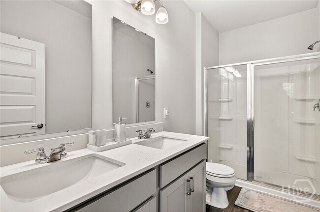 Building Photo - 170 Holloway Hl