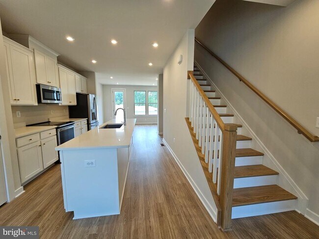 Building Photo - 13720 Cobble Lp