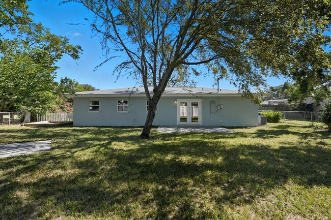 Building Photo - Section 8 Accepted! Beautiful Home in Largo - Spacious Backyard and Move-in ready! 3bed|2bath