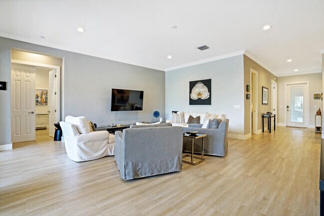 Building Photo - 14300 Calypso Ln