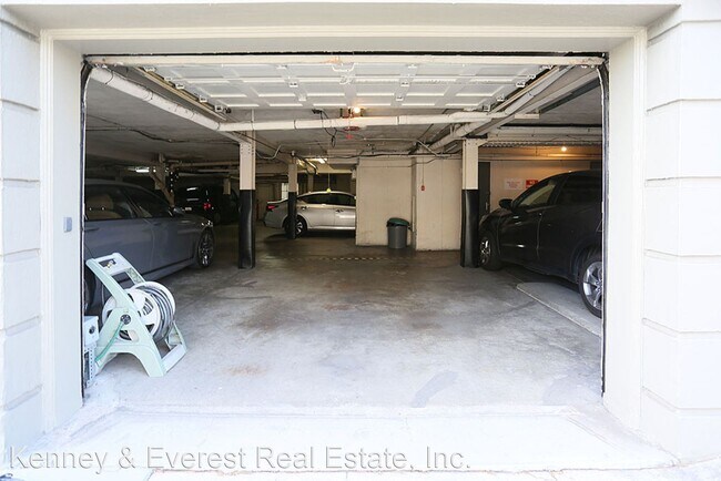Building Photo - 1 br, 1 bath House - 2201 Sacramento #504