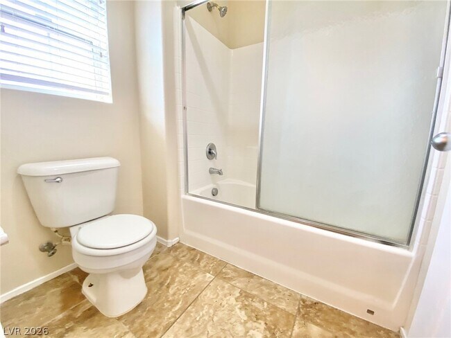 Building Photo - 1015 Maple Pines Ave