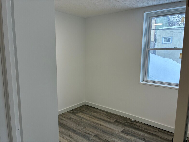 Building Photo - 110 E Madison Ave