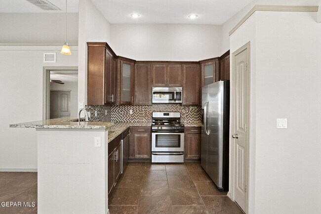 Building Photo - 4828 Guillermo Espinoza St