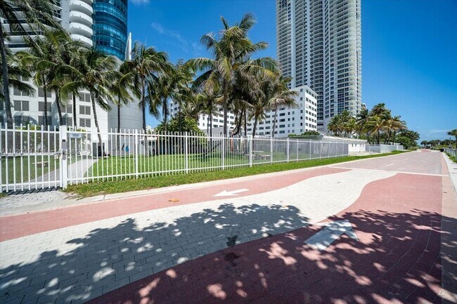 Building Photo - 6301 Collins Ave