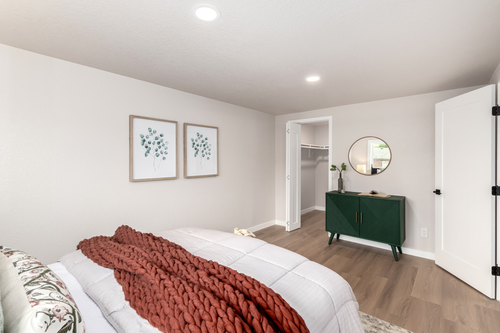 Building Photo - 1011 Yeager Dr