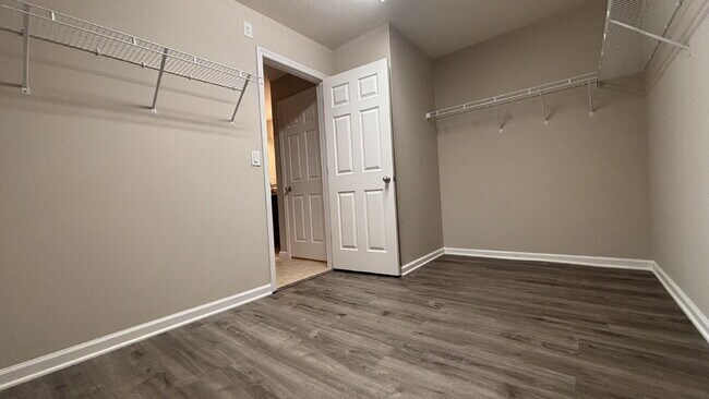 Building Photo - 1309 Corbett Ln