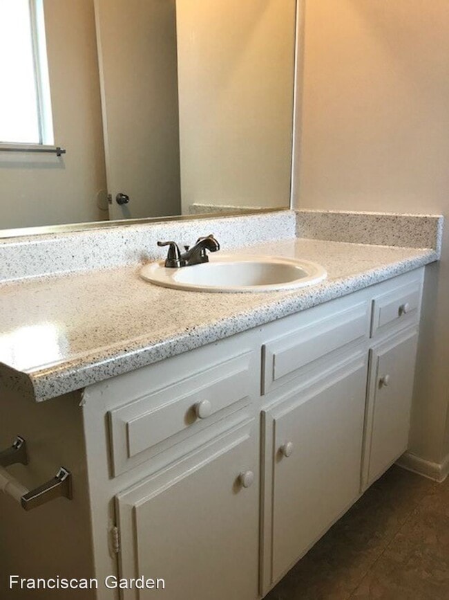 Building Photo - 13091 Yockey St