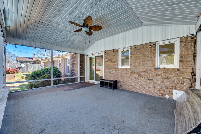 Building Photo - "Charming 3-Bedroom Home with pool in Rock Hill!"