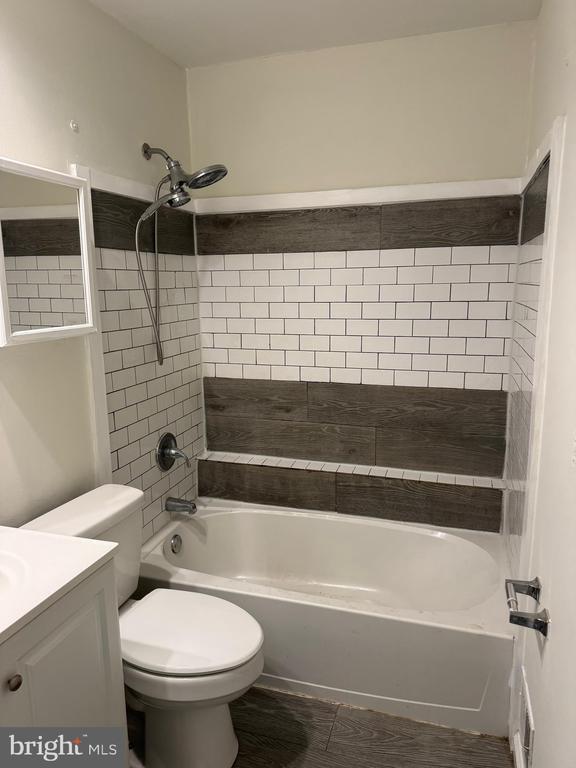 Building Photo - 212 Cameron St