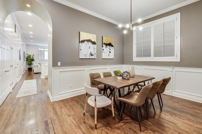 Building Photo - 4 bedroom in Chicago IL 60647