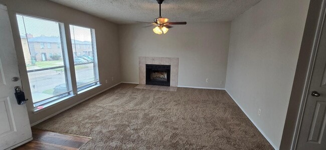 Building Photo - 8117 Foxfire Ln