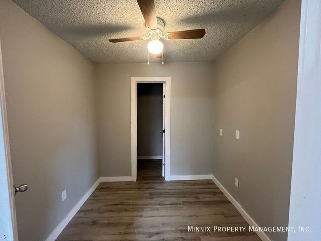 Building Photo - 950 S 10th St