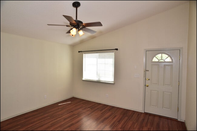 Building Photo - 14325 Island Point Dr