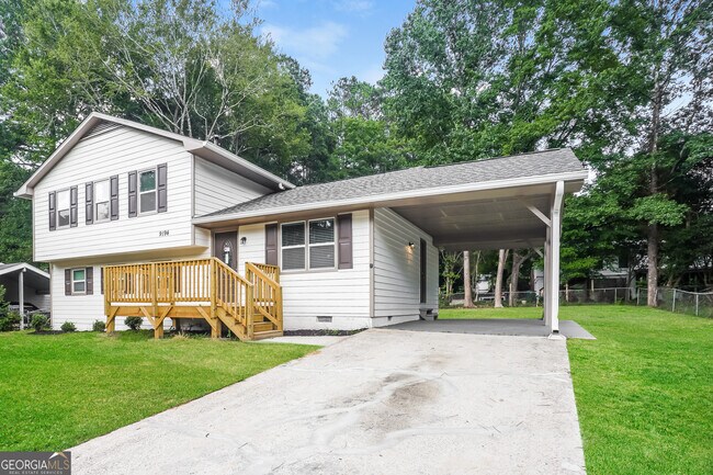 Building Photo - 9194 Greenwood Dr