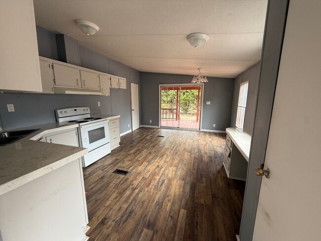 Building Photo - 142 Co Rd 405