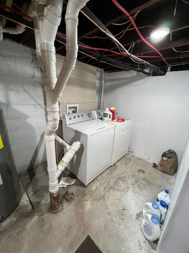 Building Photo - 2536 Adams Ave