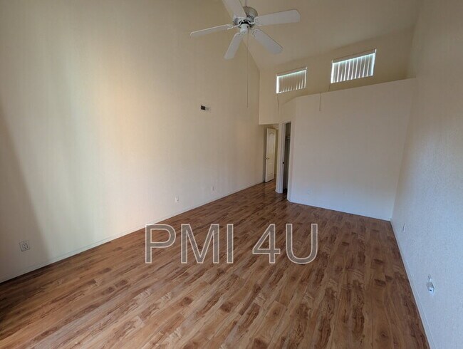 Building Photo - 1516 Rosemont Ave NW