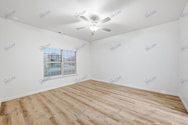 Building Photo - 238 Enchanted Way