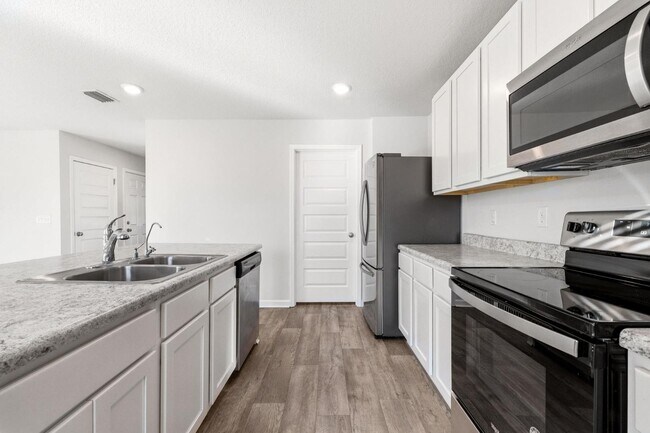 Building Photo - 630 Earl Godwin Rd