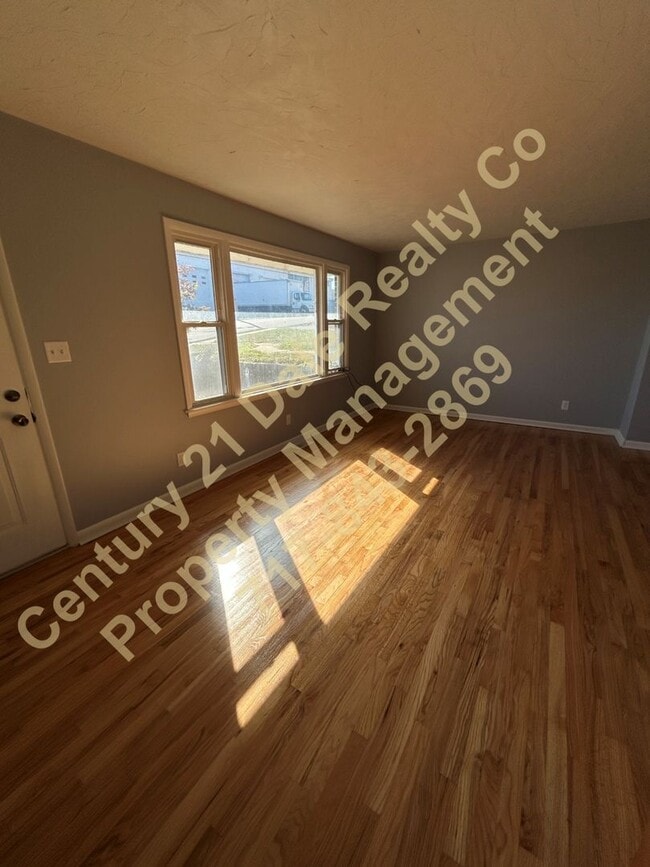 Building Photo - Meade Street 215-217