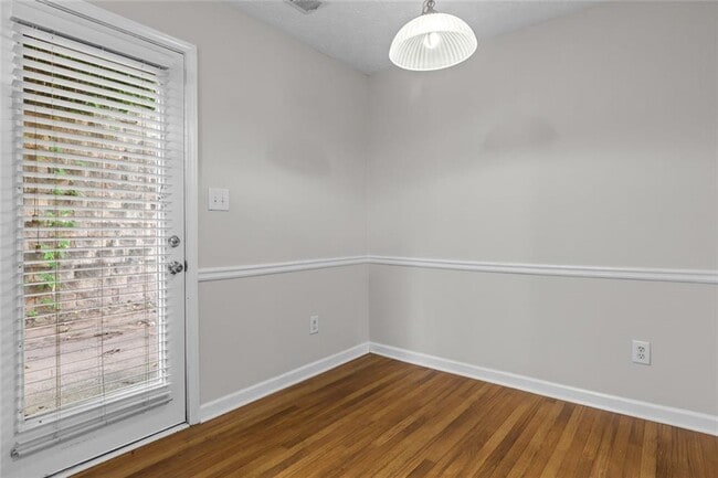 Building Photo - 1483 Little Creek Dr