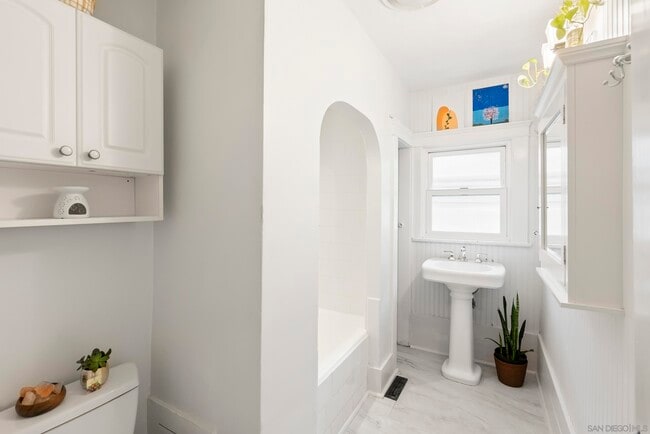 Building Photo - 4067 Palmetto Way