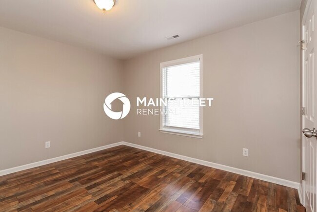 Building Photo - 3 Bedroom Pet-Friendly Home in Mooresville, NC with Main Street Renewal
