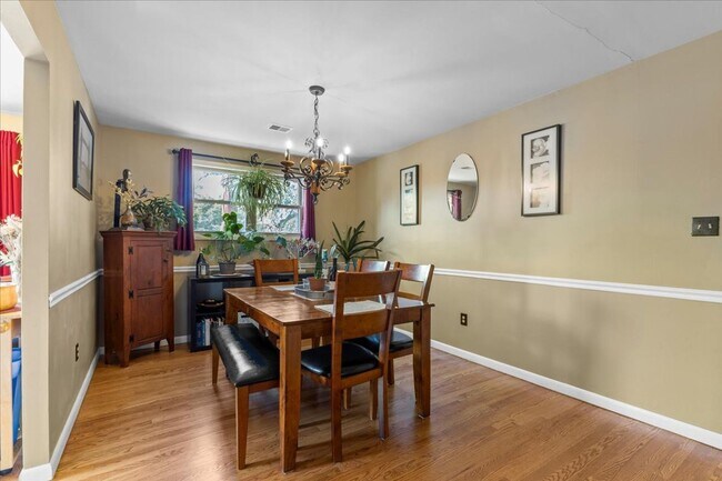 Building Photo - Beautiful Detached Home in Prime Salisbury...